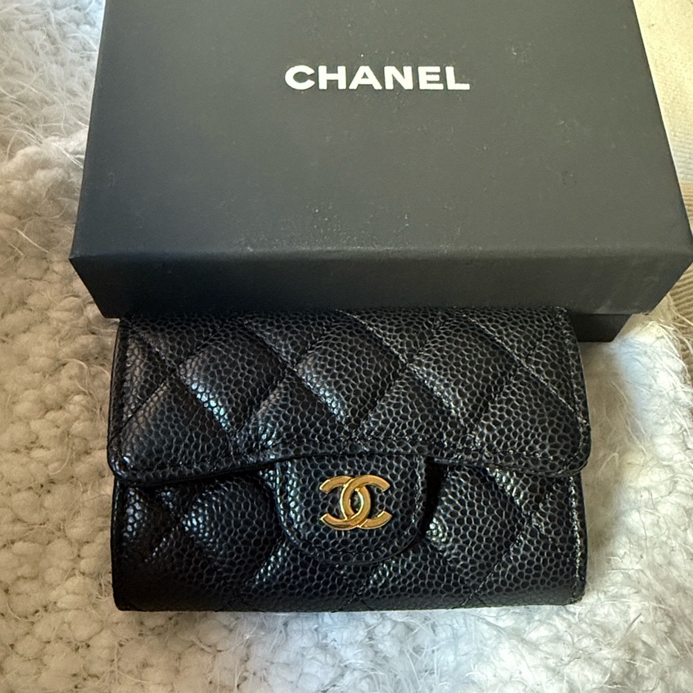 CHANEL Black Caviar Quilted Card Holder- SHIPPING today!